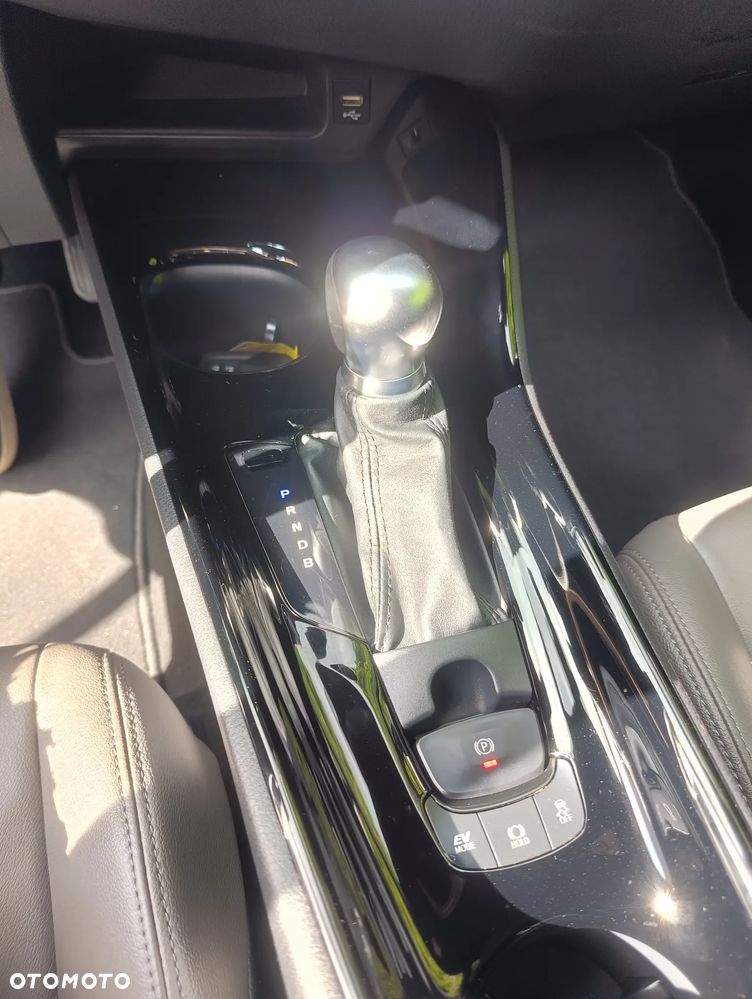 Toyota C-HR Business-Edition - 18