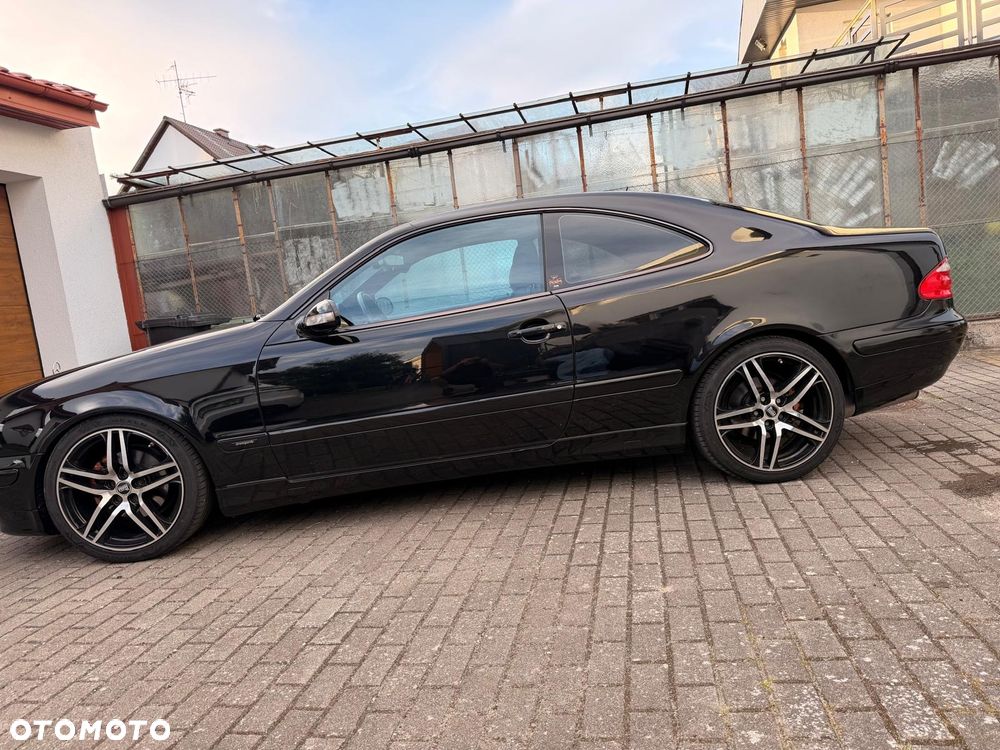 Mercedes-Benz CLK - 6