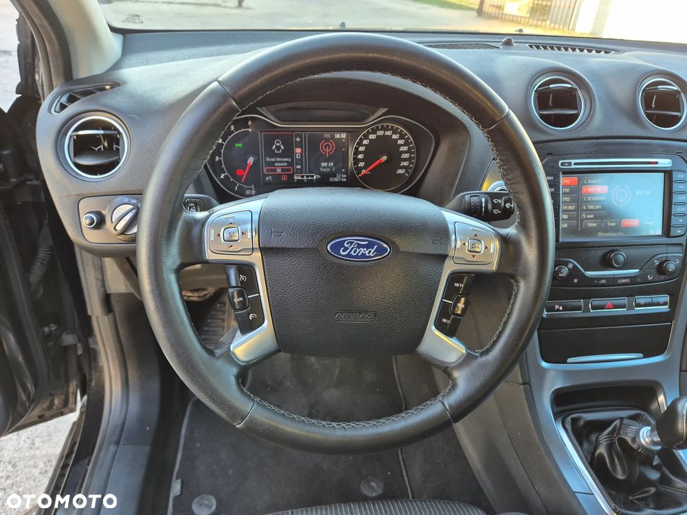Ford Mondeo 2.0 TDCi Titanium - 20