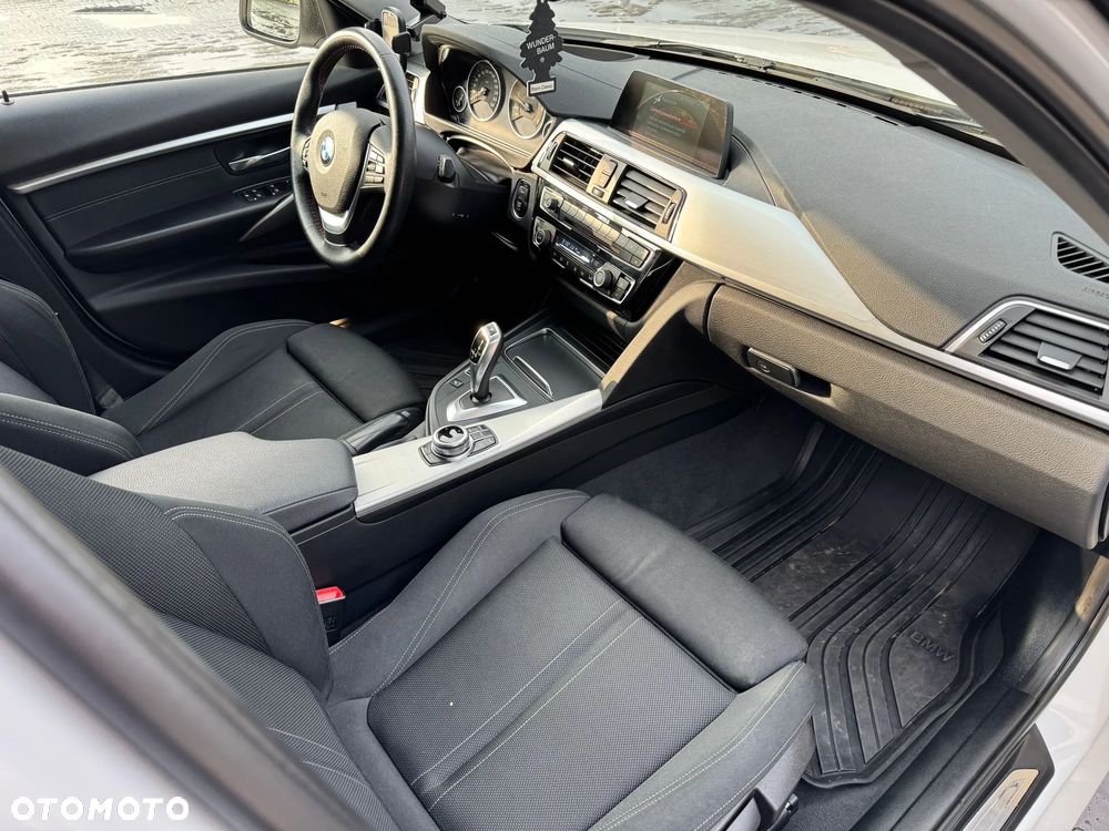 BMW Seria 3 320d Sport Line - 18
