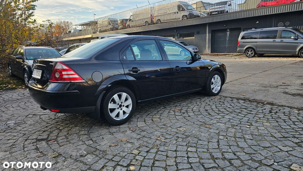 Ford Mondeo 2.0 TDCi DPF Ghia - 4