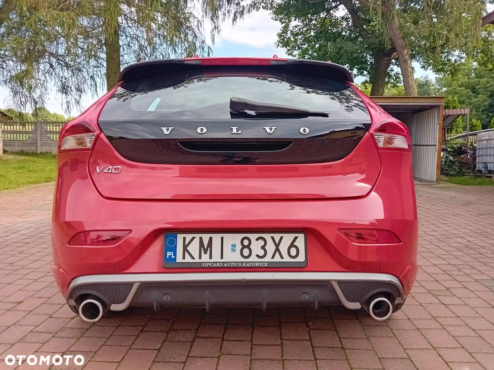 Volvo V40 D2 Drive-E R-Design Momentum - 18