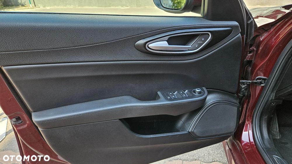 Alfa Romeo Giulia - 15