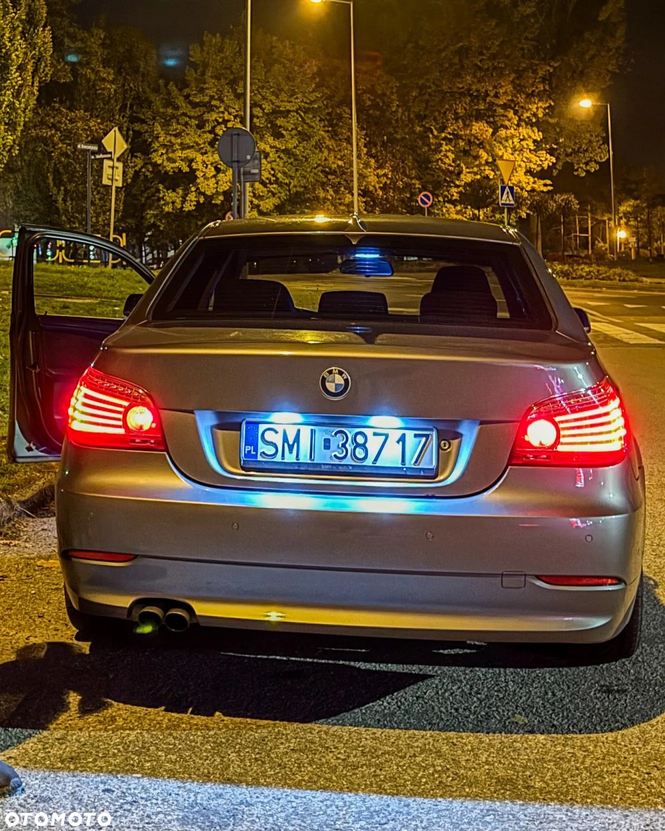 BMW Seria 5 523i - 7
