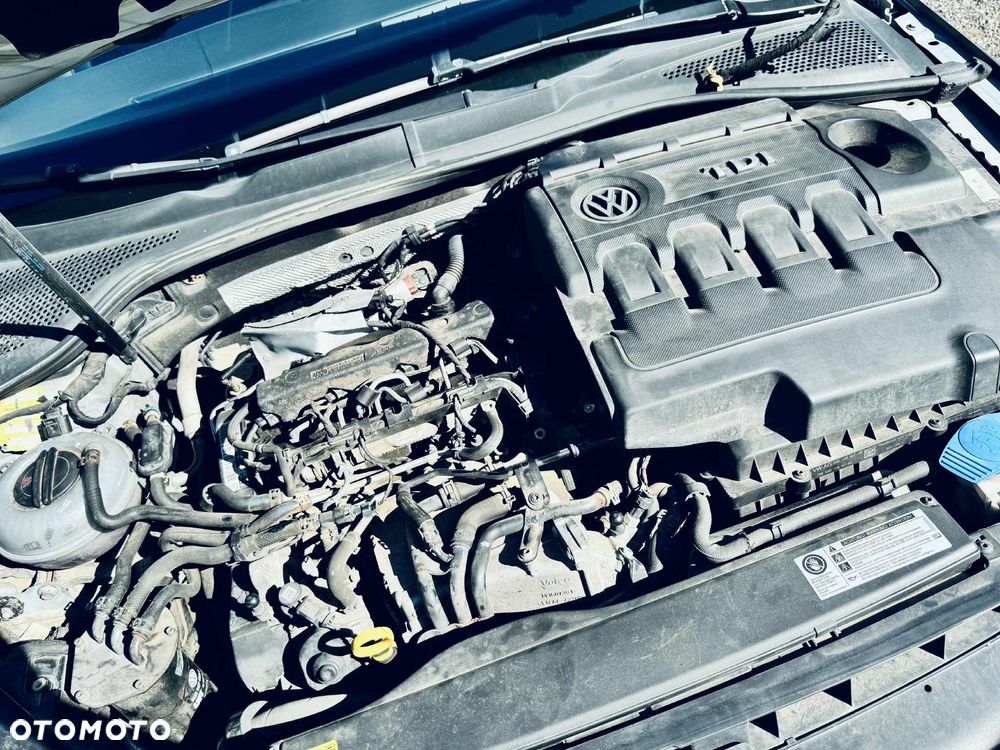 Volkswagen Golf VI 1.6 TDI Highline - 8
