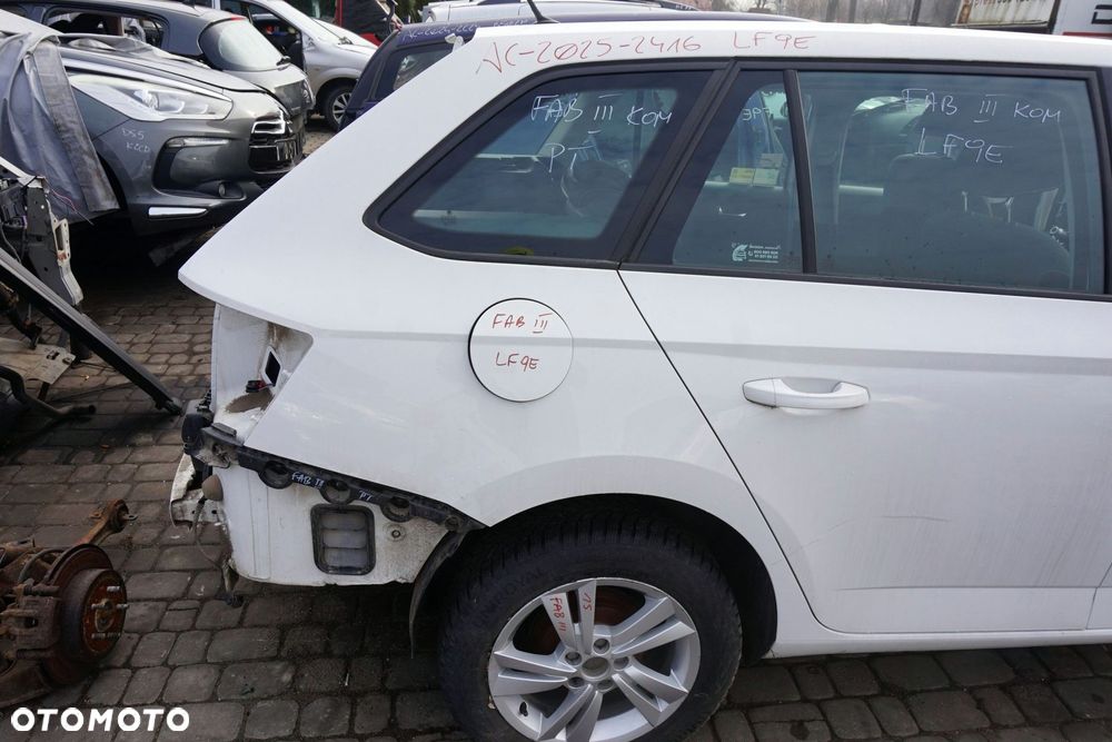 ĆWIARTKA BŁOTNIK TYLNY PRAWY FABIA III NJ5 LIFT KOMBI LF9E  SKODA 2018-2021 - 2