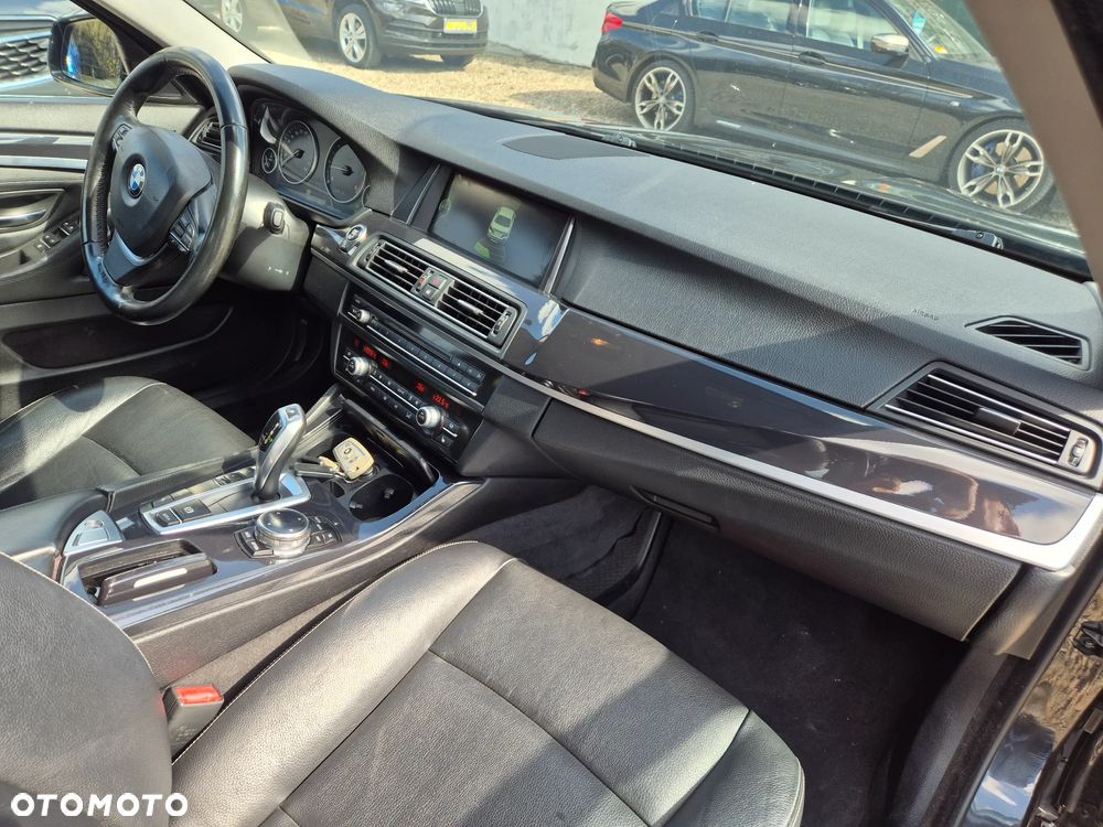BMW Seria 5 520d xDrive Luxury Line - 15
