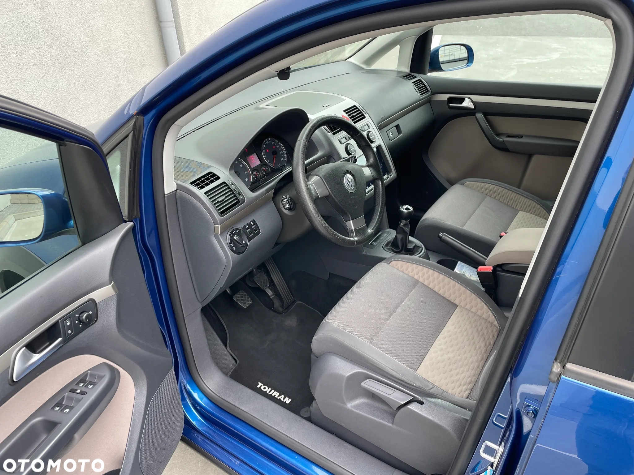 Volkswagen Touran 1.4 TSI Cross - 16