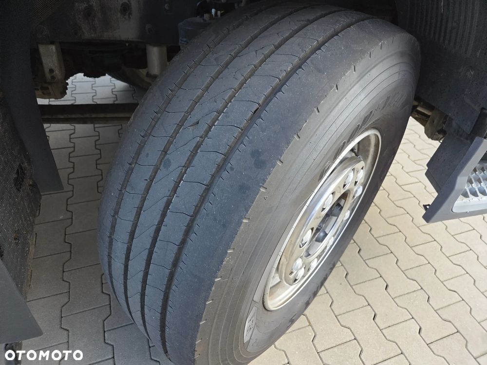 Volvo FH 460/ HYDRAULIKA/ 4 PODUSZKI TYŁ/ LEKKA 7583kg Brutto - 3