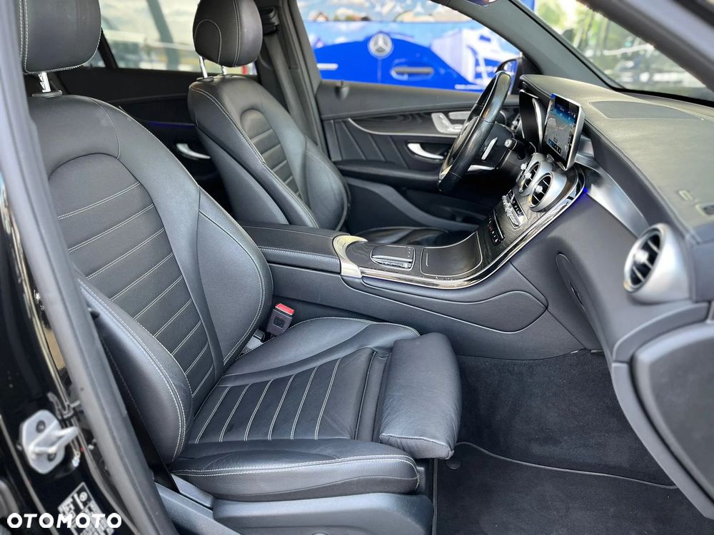 Mercedes-Benz GLC 300 e 4-Matic - 16