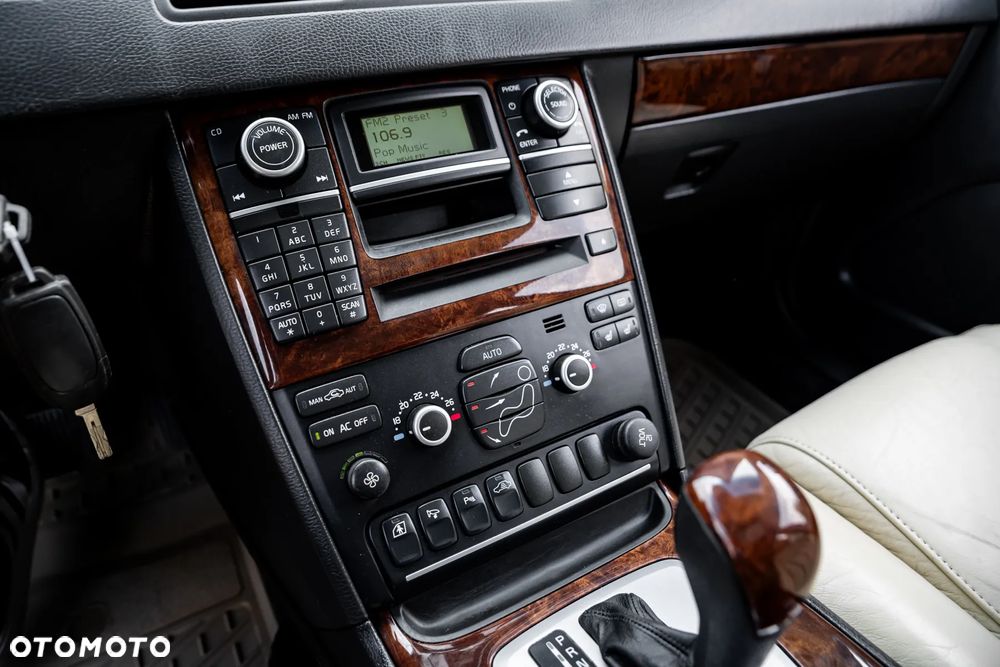 Volvo XC 90 D5 AWD Executive - 22