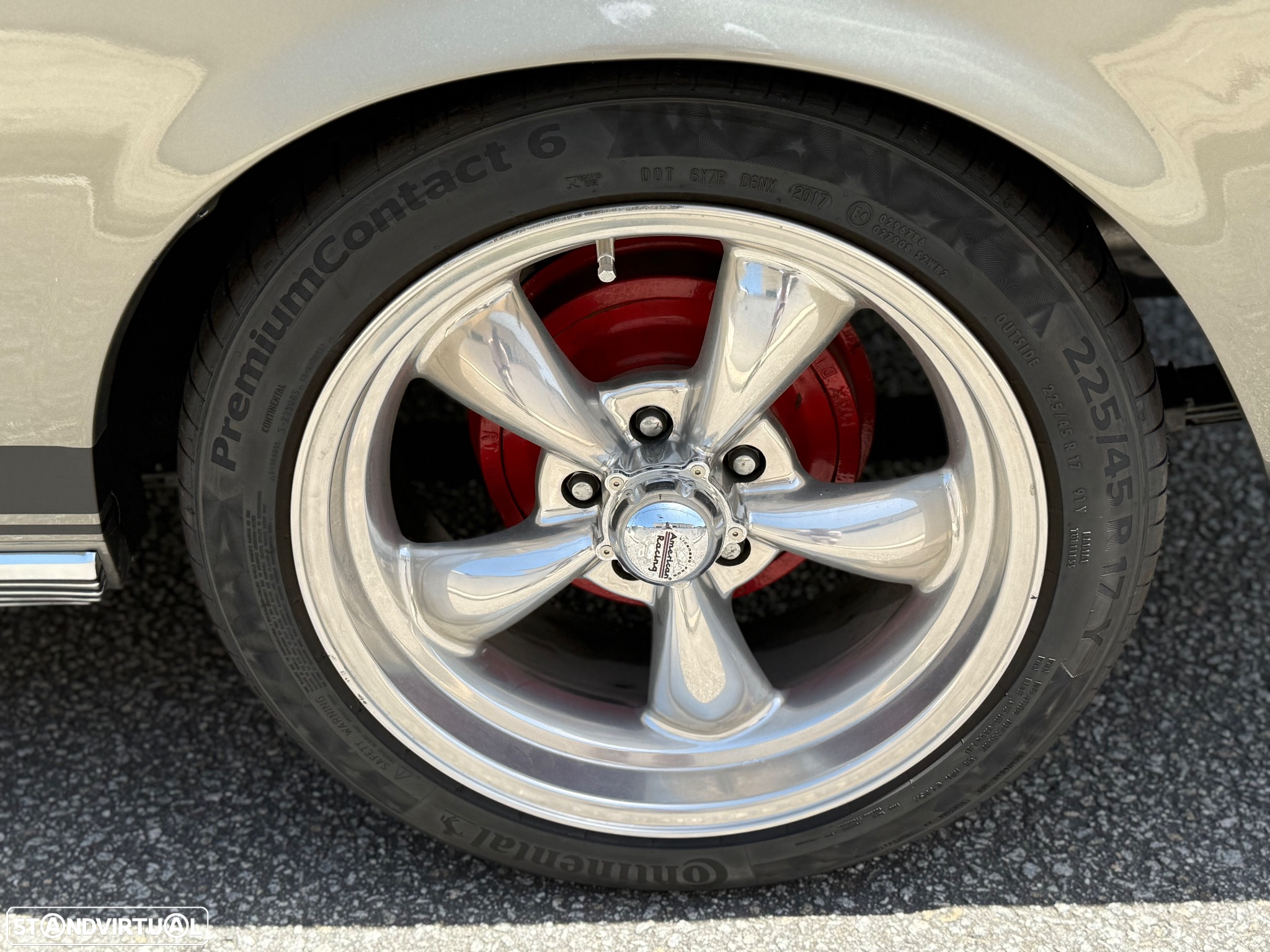 Ford Mustang - 12