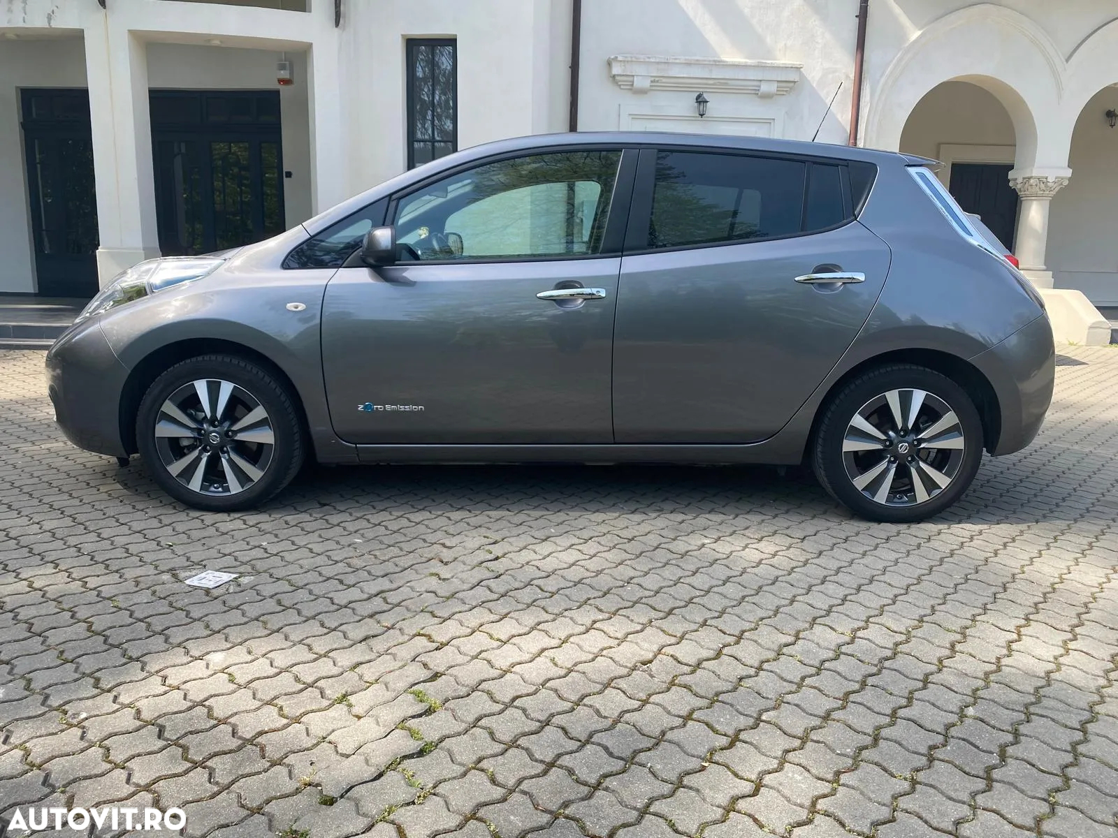 Nissan LEAF - 3