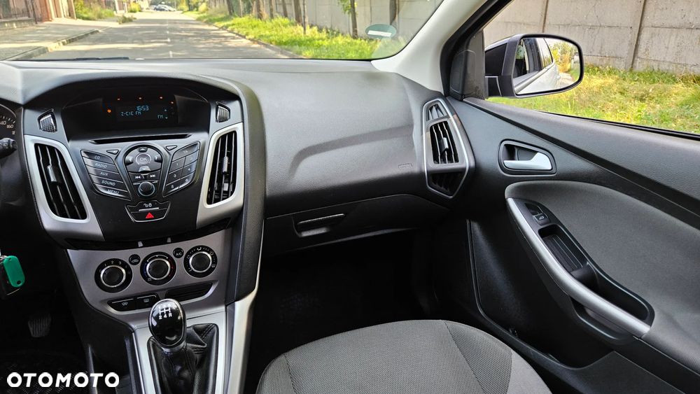 Ford Focus 1.6 Edition - 25