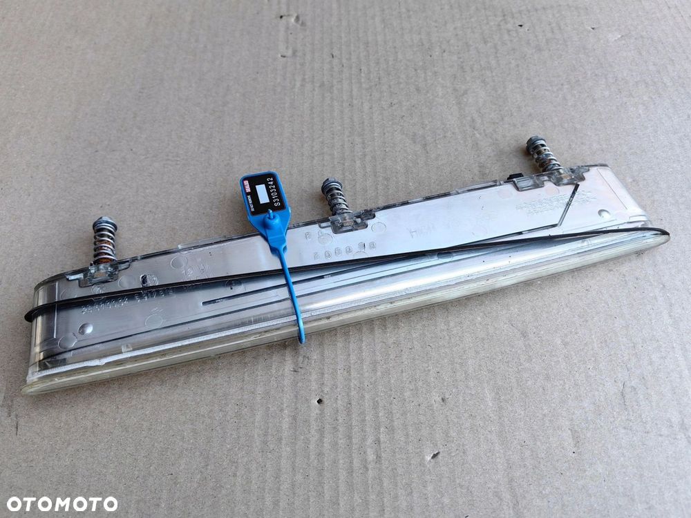 Trzecie światło stop w klapę BMW 3 e46 cabrio BIAŁE 6917614 LED - 2