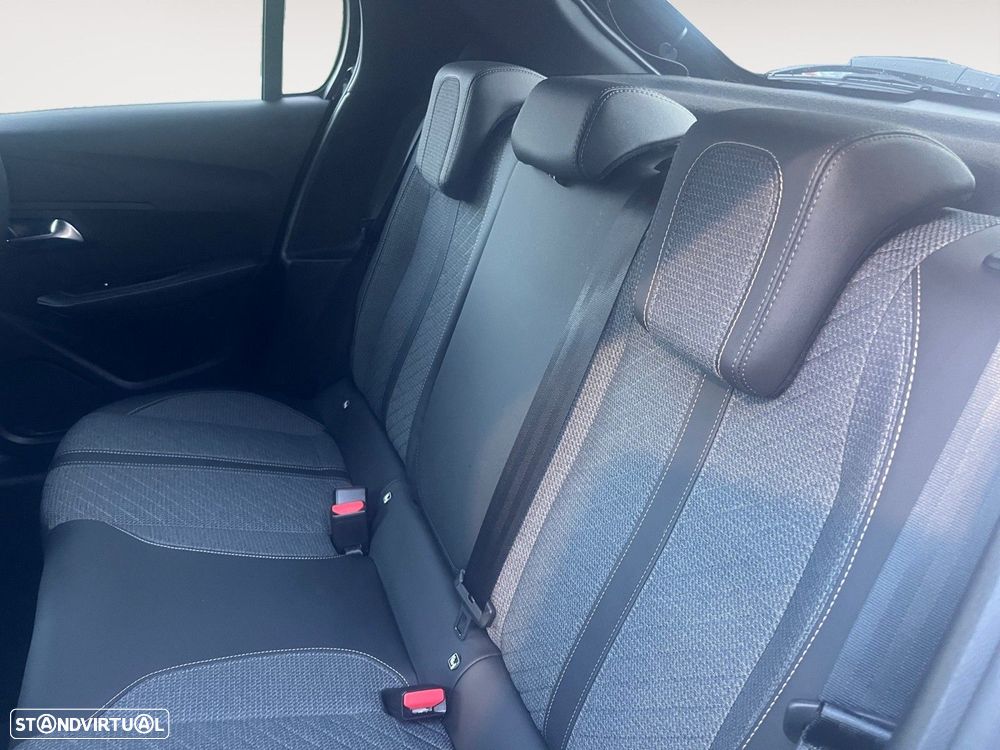 Peugeot 208 1.2 Hybrid Allure e-DCS6 - 13