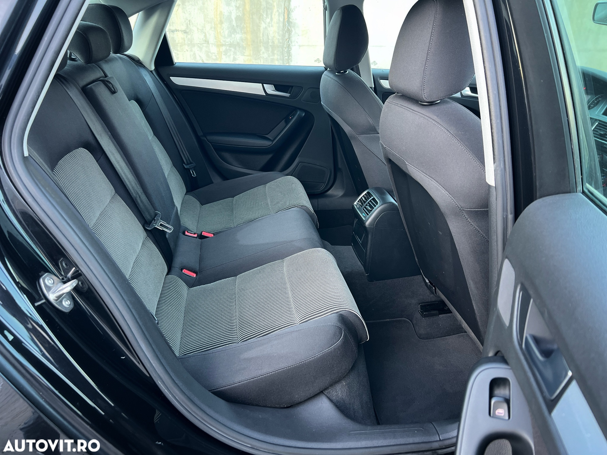 Audi A4 2.0 TDI B8 - 11