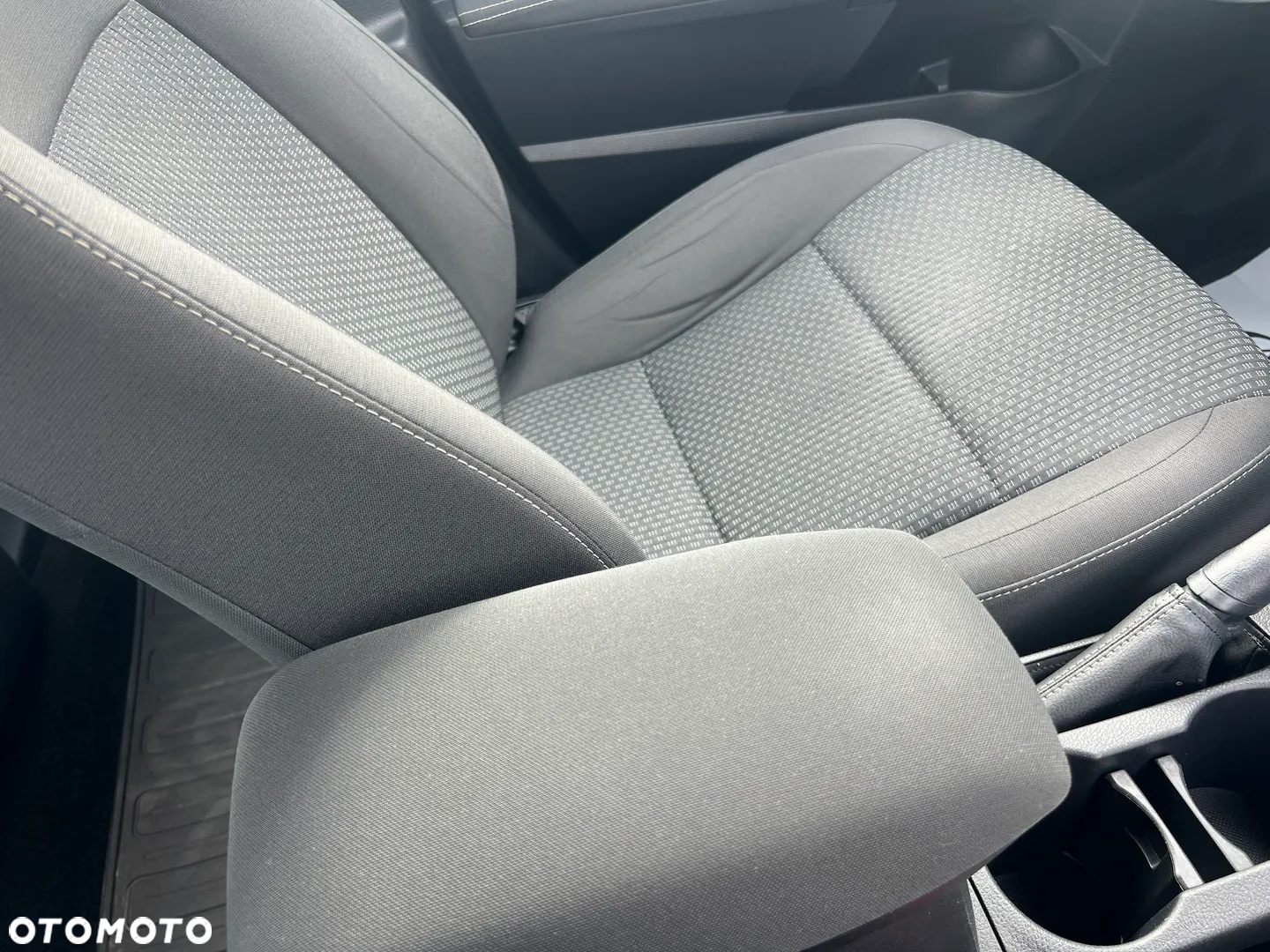 Toyota Corolla 1.6 Classic Plus - 20