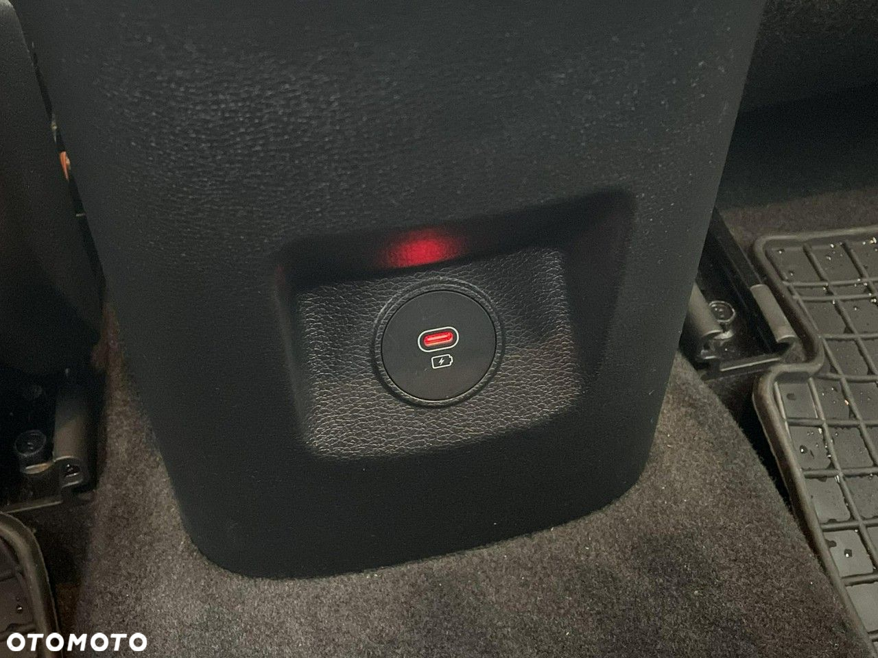 Kia XCeed - 31