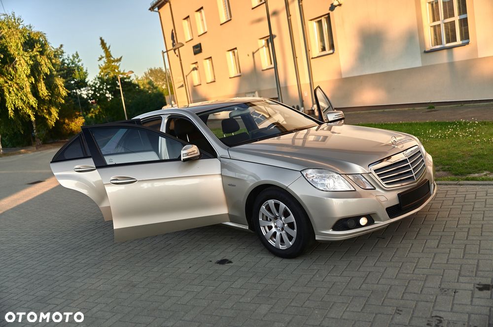 Mercedes-Benz Klasa E 200 CDI - 19