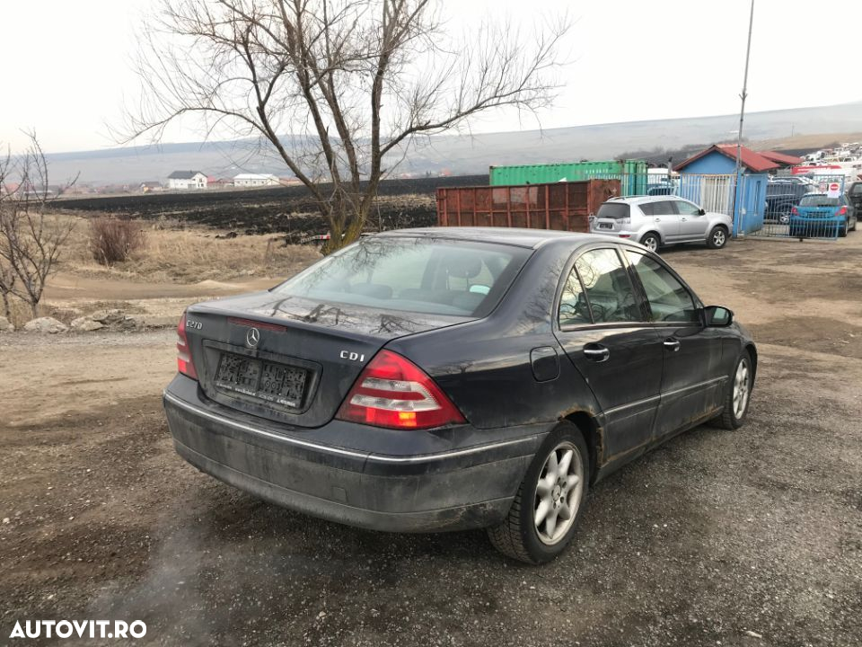 Dezmembrez piese Mercedes C-classe Class 2003 - 3
