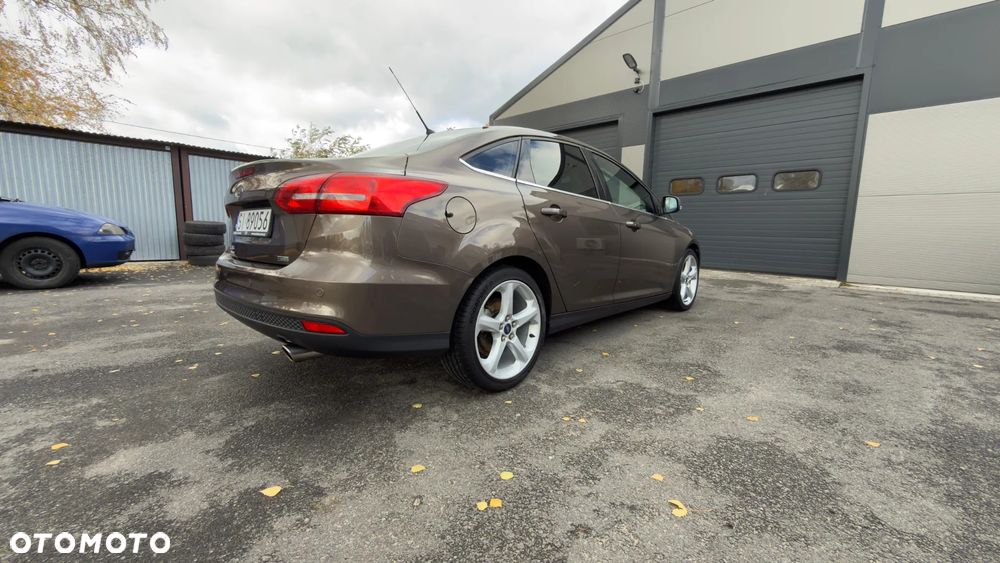 Ford Focus 1.5 EcoBoost Titanium ASS - 10