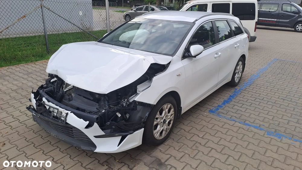 Kia Ceed 1.5 T-GDI M - 3