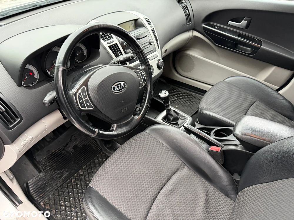 Kia Ceed 1.6 Crdi Comfort + - 27