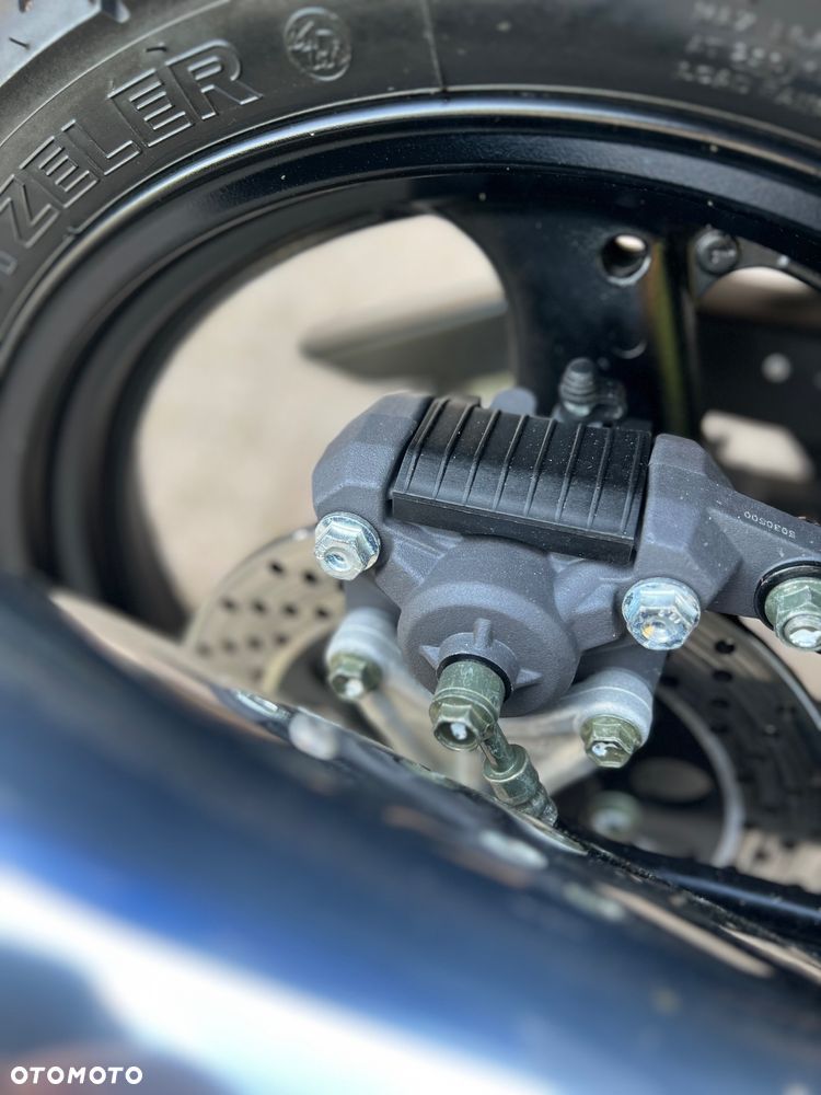 Suzuki GS - 16