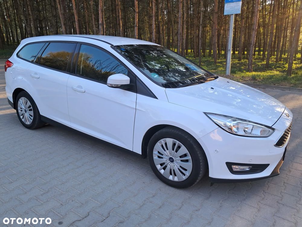 Ford Focus ver-1-5-ecoboost-start--stopp--system-business-edition - 10