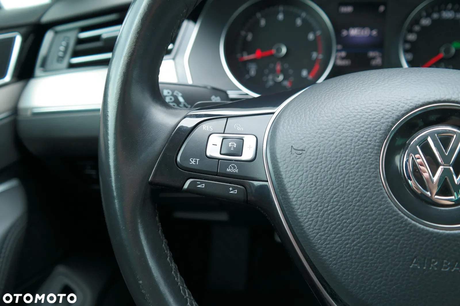 Volkswagen Passat 1.8 TSI BMT Highline DSG - 18