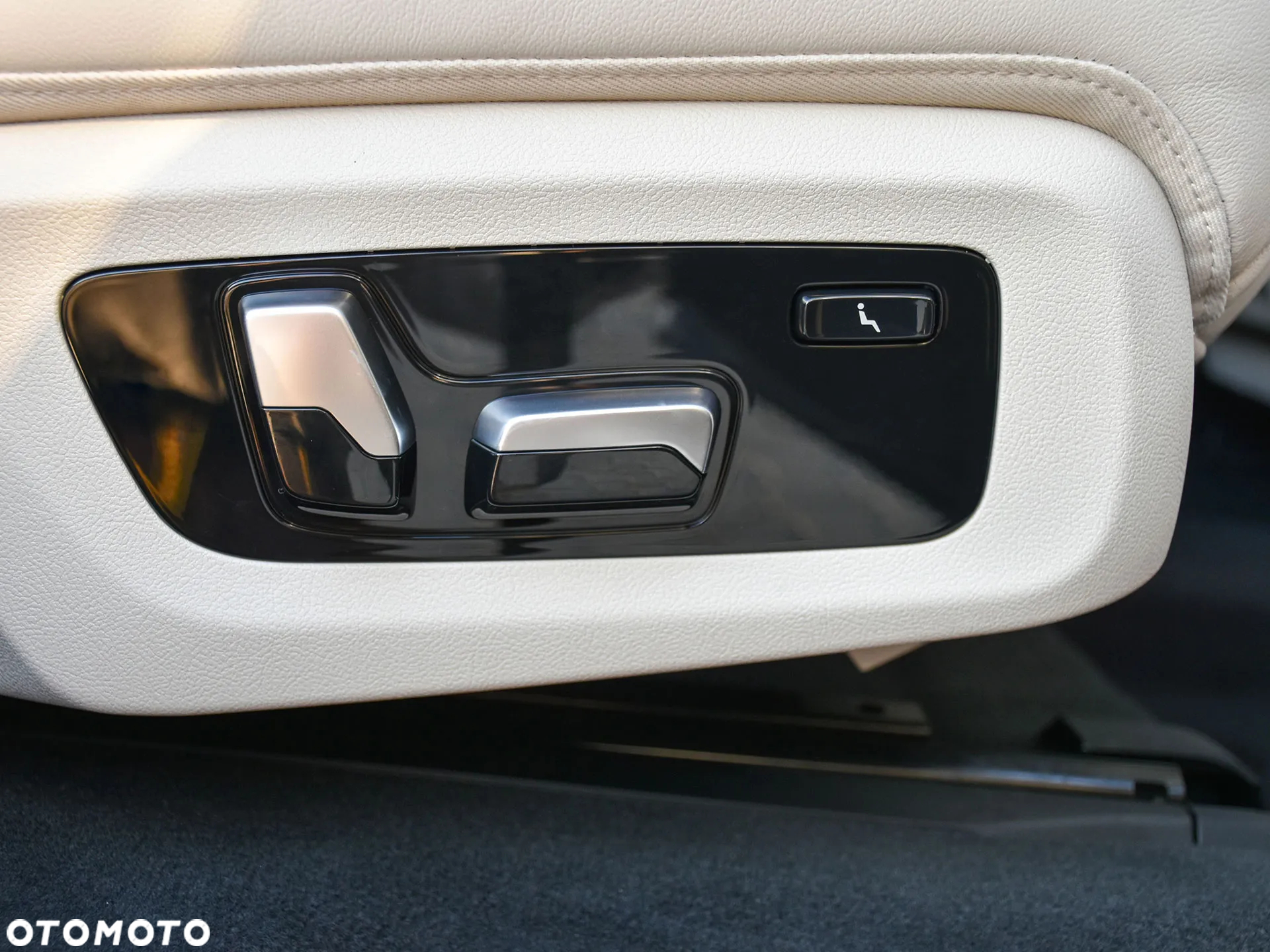 BMW X7 - 33