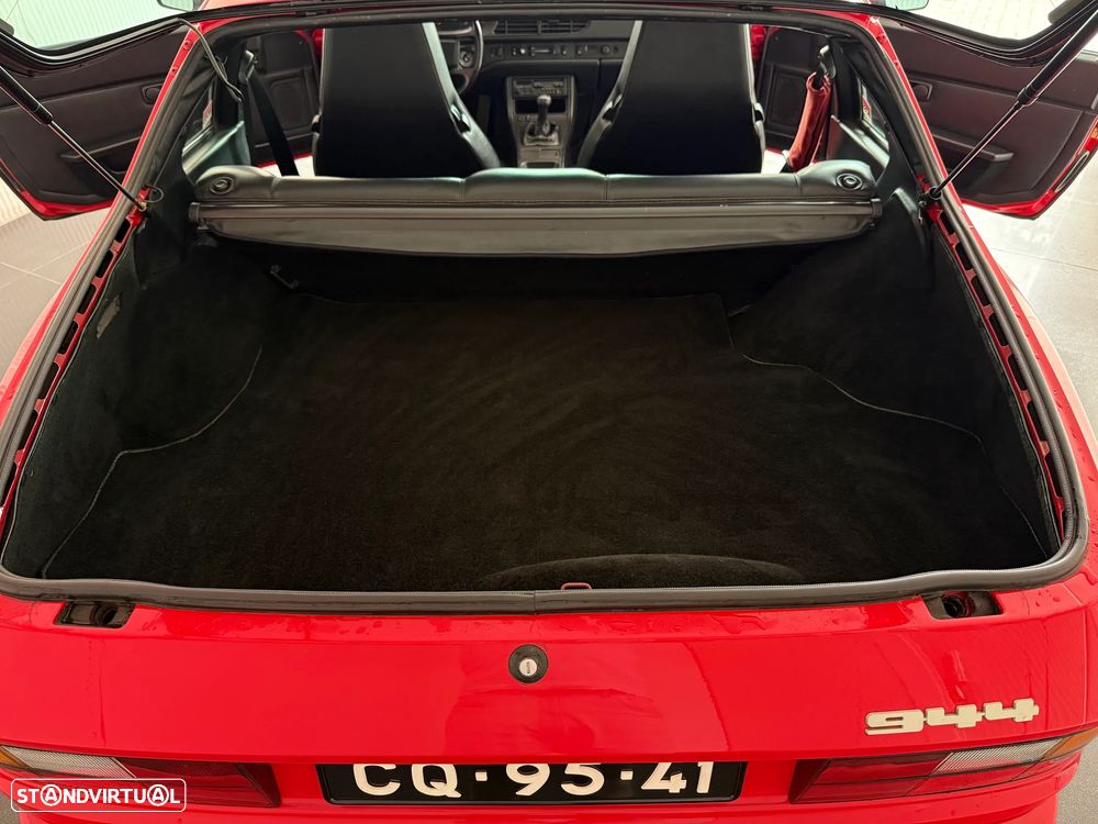 Porsche 944 - 31