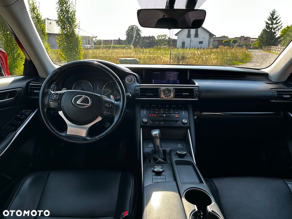 Lexus IS - 26