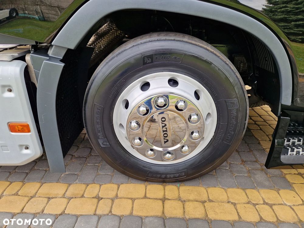 Volvo FH5 500 I-SAVE XXL ACC / MEGA / LOW DECK / BOGATA WERSJA / JAK NOWY - 10