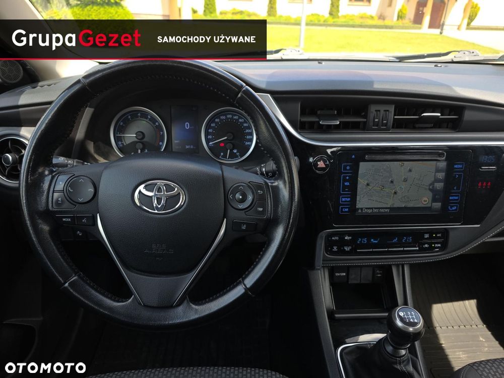 Toyota Corolla - 13