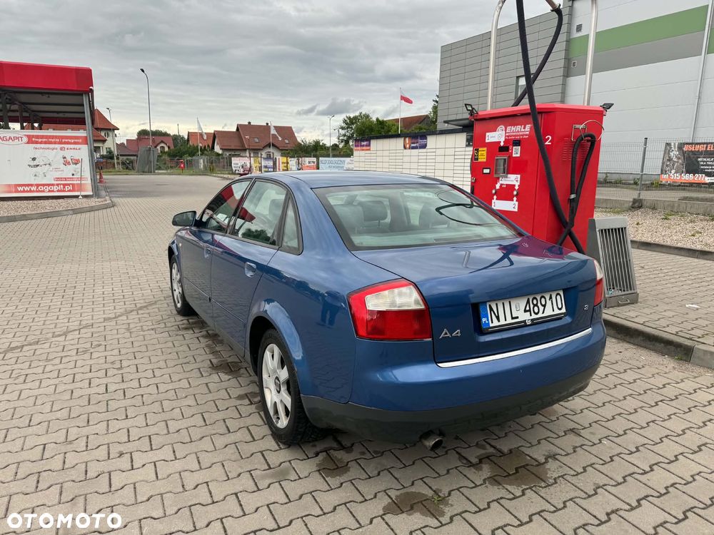 Audi A4 Limousine - 7