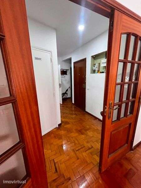 APARTAMENTO T3 COM VARANDA - Grande imagem: 5/12
