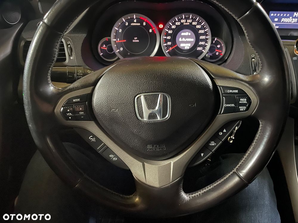 Honda Accord 2.2d Executive - 11