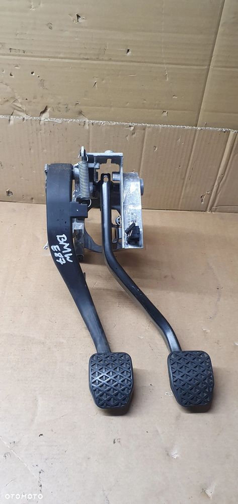 Pedał sprzęgła hamulca BMW I E81 E87 6761310 6778977 - 1