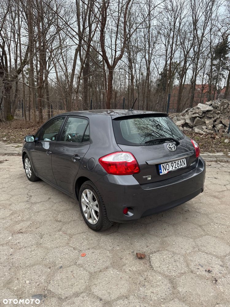 Toyota Auris 1.6 Premium - 4