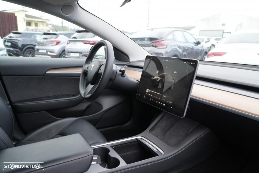 Tesla Model 3 Long Range Tração Traseira - 3