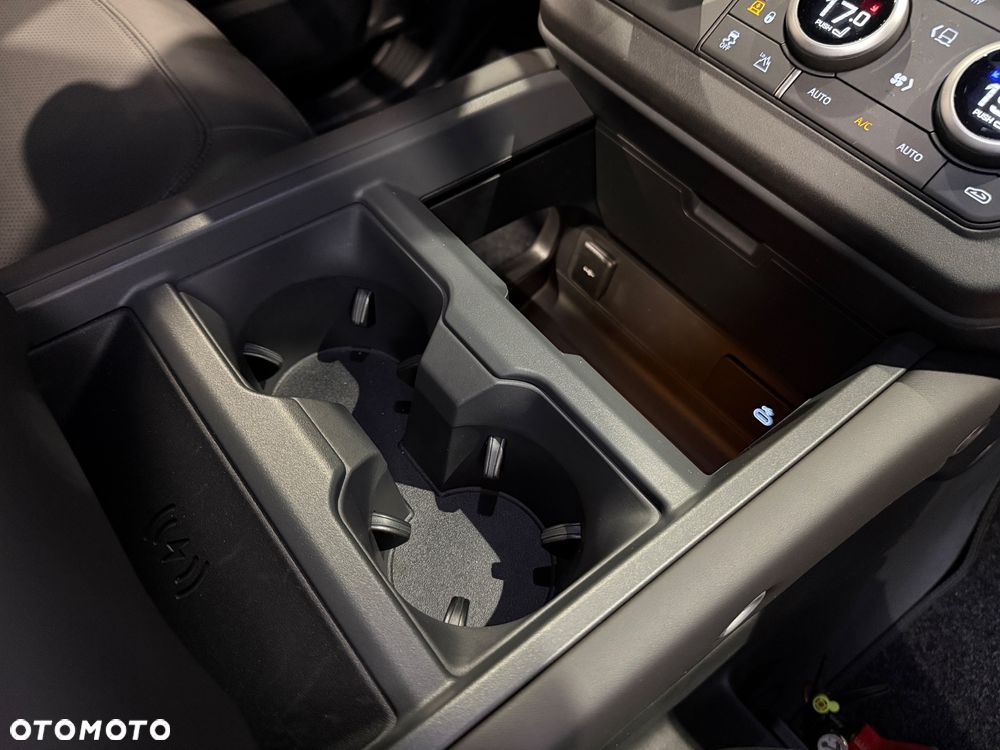 Land Rover Defender 2.0 D240 HSE - 20