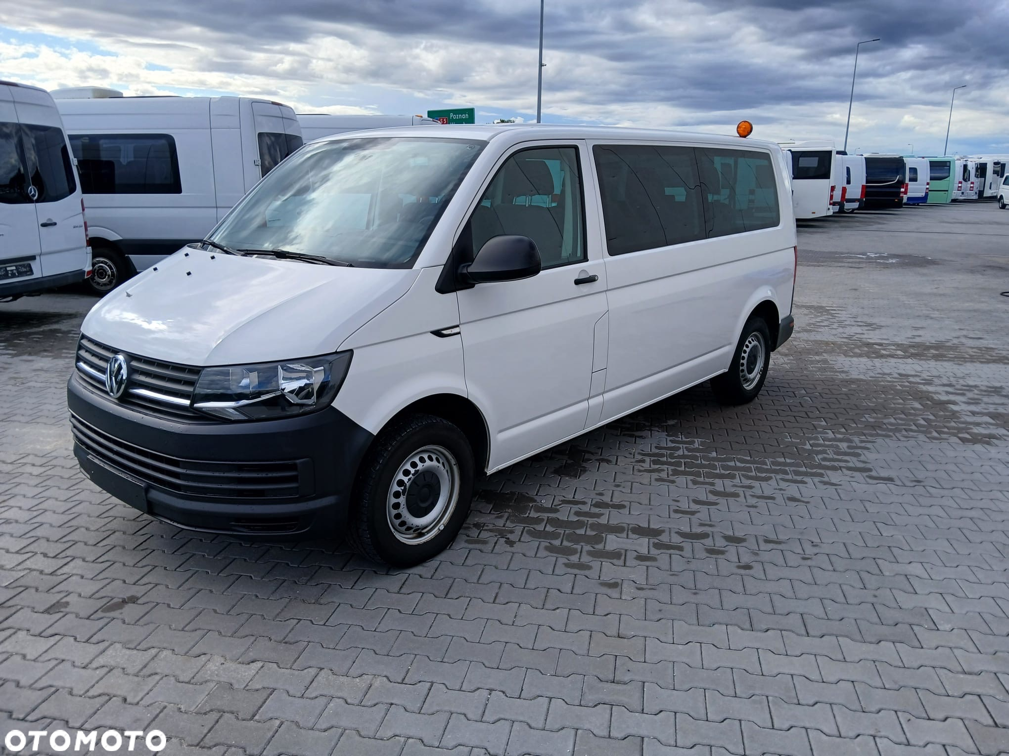 Volkswagen Transporter - 2