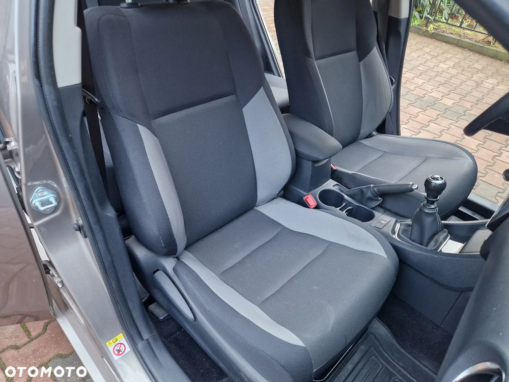 Toyota Auris 1.6 Active - 24