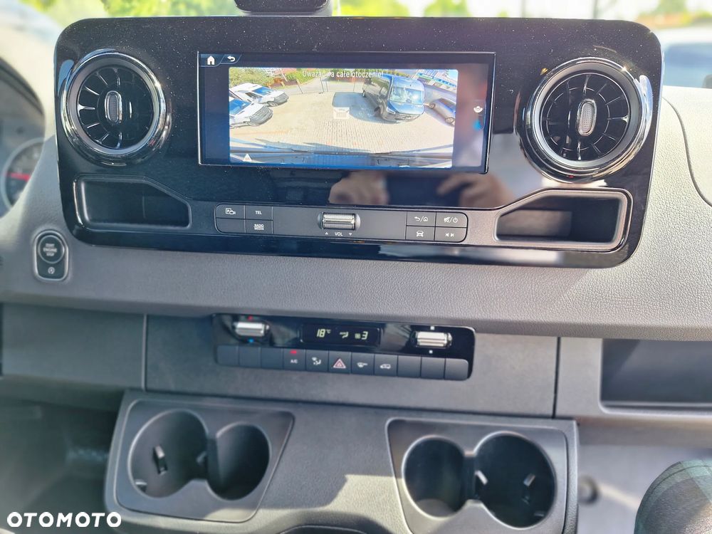 Mercedes-Benz Sprinter - 18