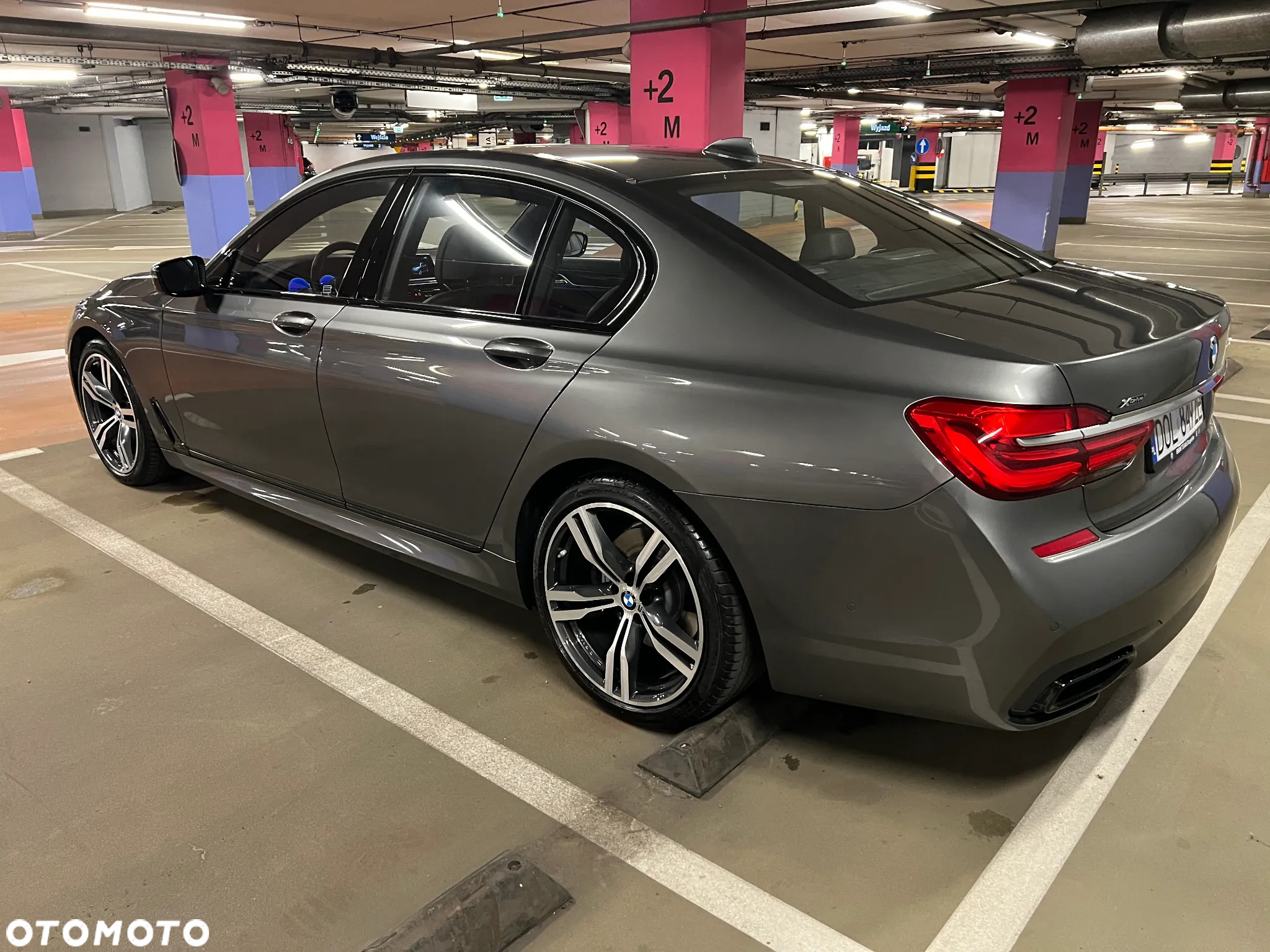 BMW Seria 7 750i xDrive - 4