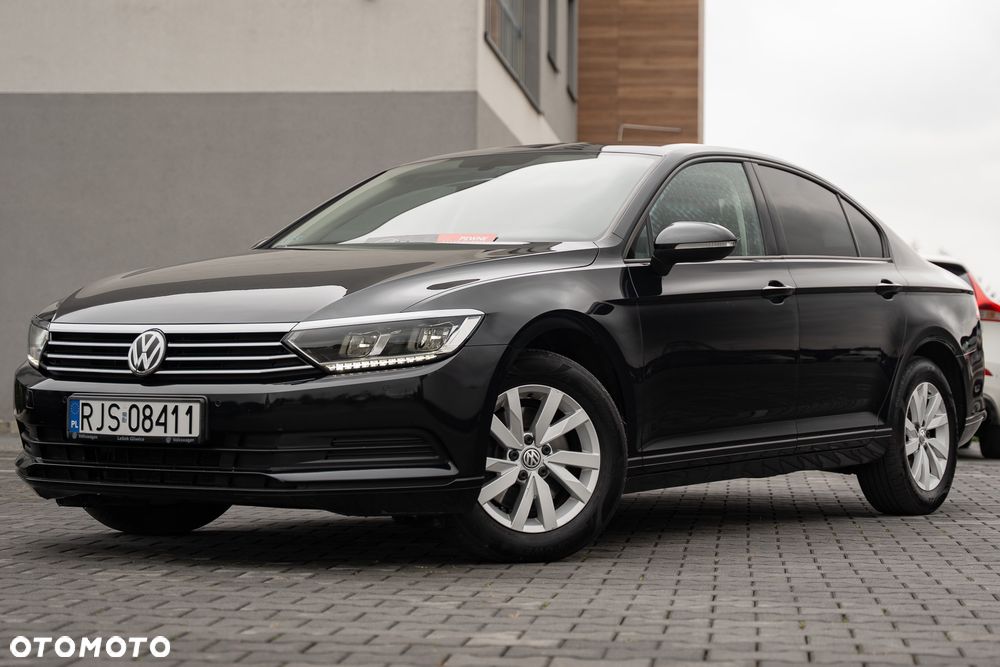 Volkswagen Passat 2018 photo 2