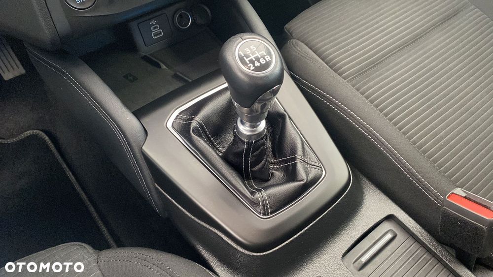 Ford Focus 1.0 EcoBoost mHEV Titanium X - 19