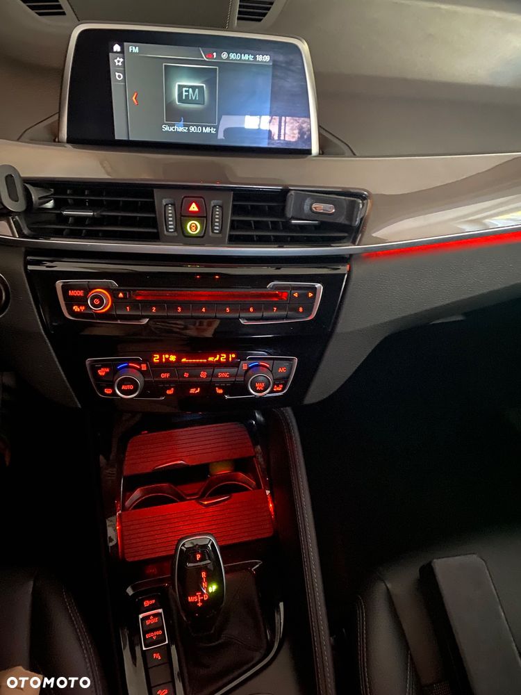 BMW X1 xDrive18d - 14